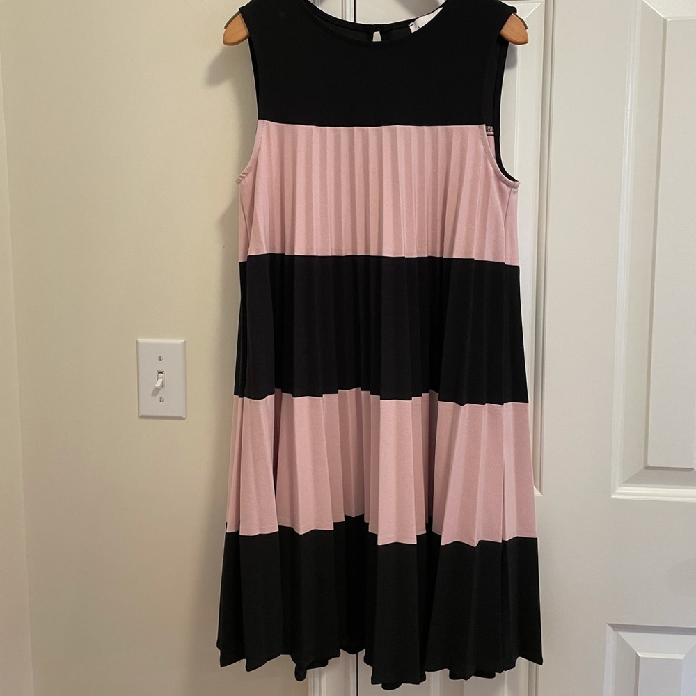 Joseph Ribkoff pleated cocktail dress.